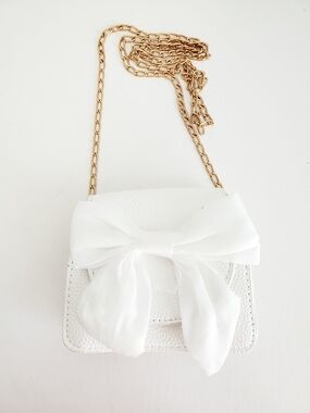 White Bow Crossbody Bag with Gold Chain
